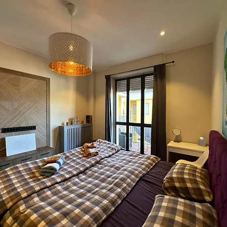 Cozy Renovated Designer With Special Price Winter 2026