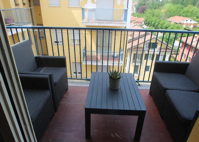 Cozy Renovated Designer With Special Price Winter 2026 Διαμέρισμα