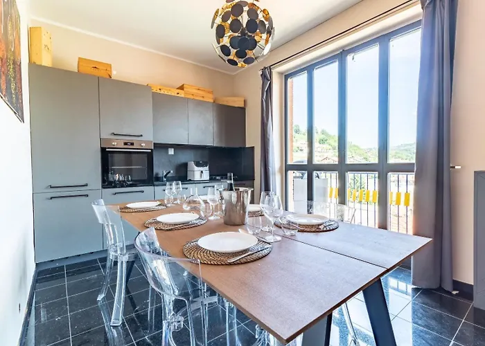 Cozy Renovated Designer With Special Price Winter 2026 Διαμέρισμα
