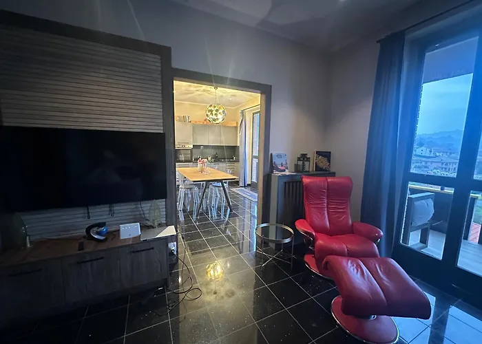 Cozy Renovated Designer With Special Price Winter 2026