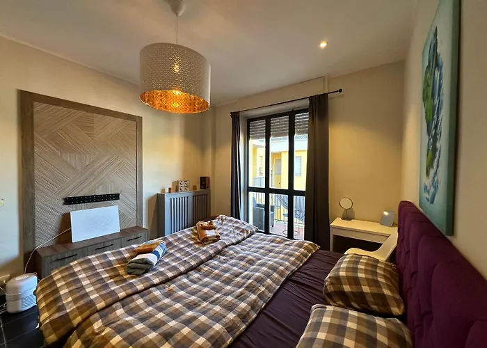 Cozy Renovated Designer With Special Price Winter 2026